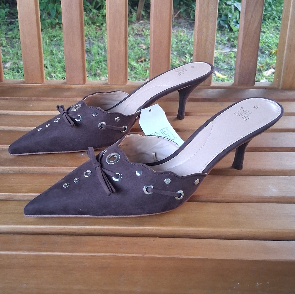 Time and Tru Dark Brown Women's Heels - Picture 3 of 7